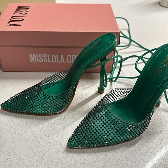 NEW Heels - Picture 4 of 6